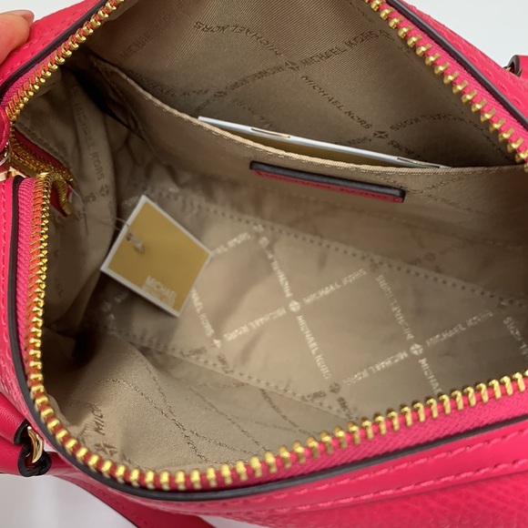 Michael Kors Travel Small Duffle Leather Crossbody Satchel Electric Pink NWT - Picture 9 of 15